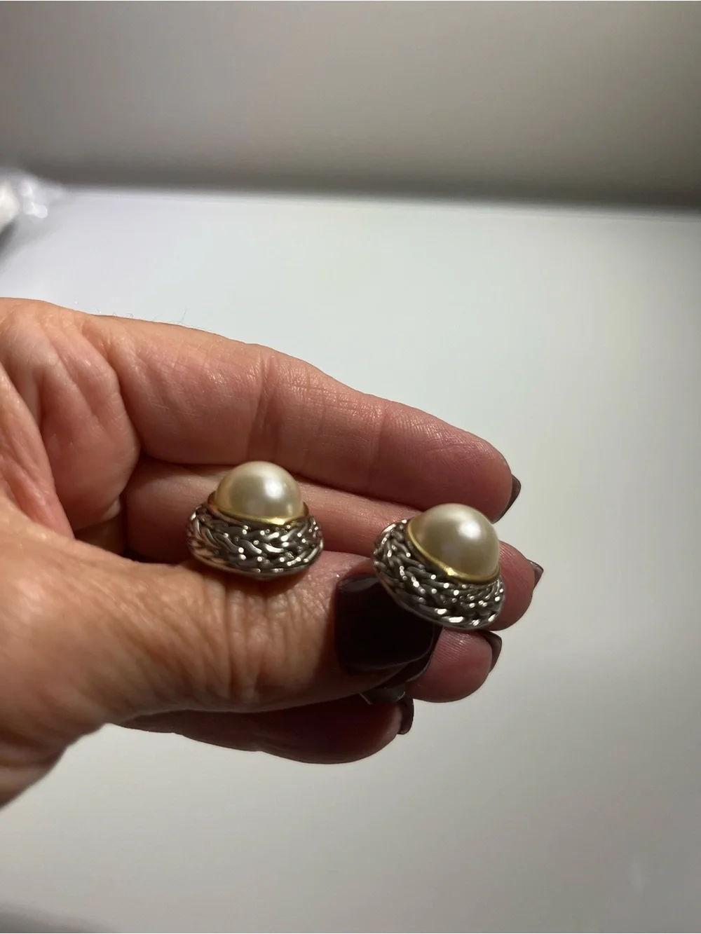 Elegant VTG Cream Pearl Button Clip Earrings with Silver-Tone Rope Setting